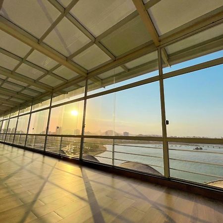 Hotel Senac Ilha Do Boi Vitória Exteriér fotografie The interior of the airport