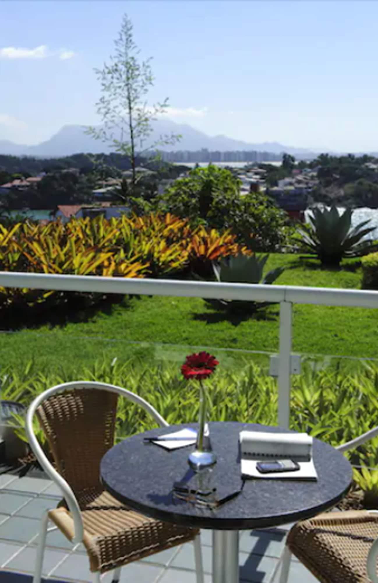 Hotel Senac Ilha Do Boi Vitória Exteriér fotografie View from the balcony of a suite at the hotel