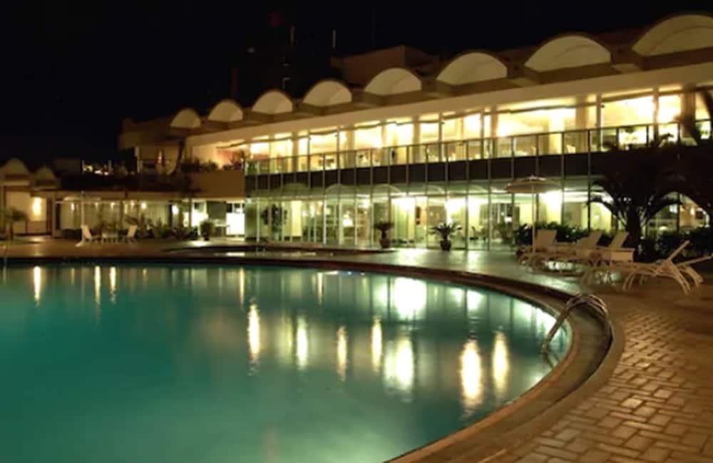 Hotel Senac Ilha Do Boi Vitória Exteriér fotografie The pool at the hotel