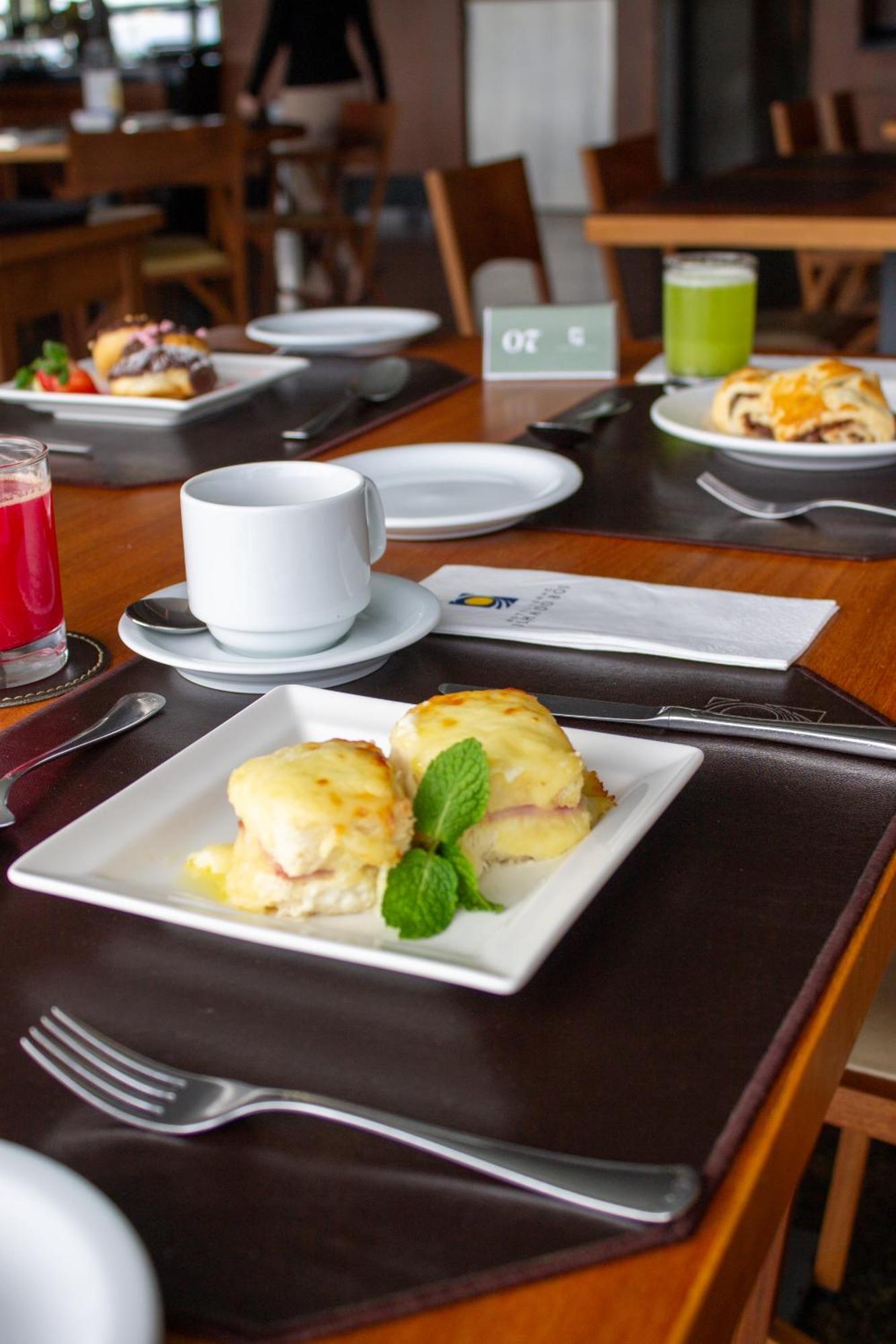 Hotel Senac Ilha Do Boi Vitória Exteriér fotografie A plate of cheese soufflé