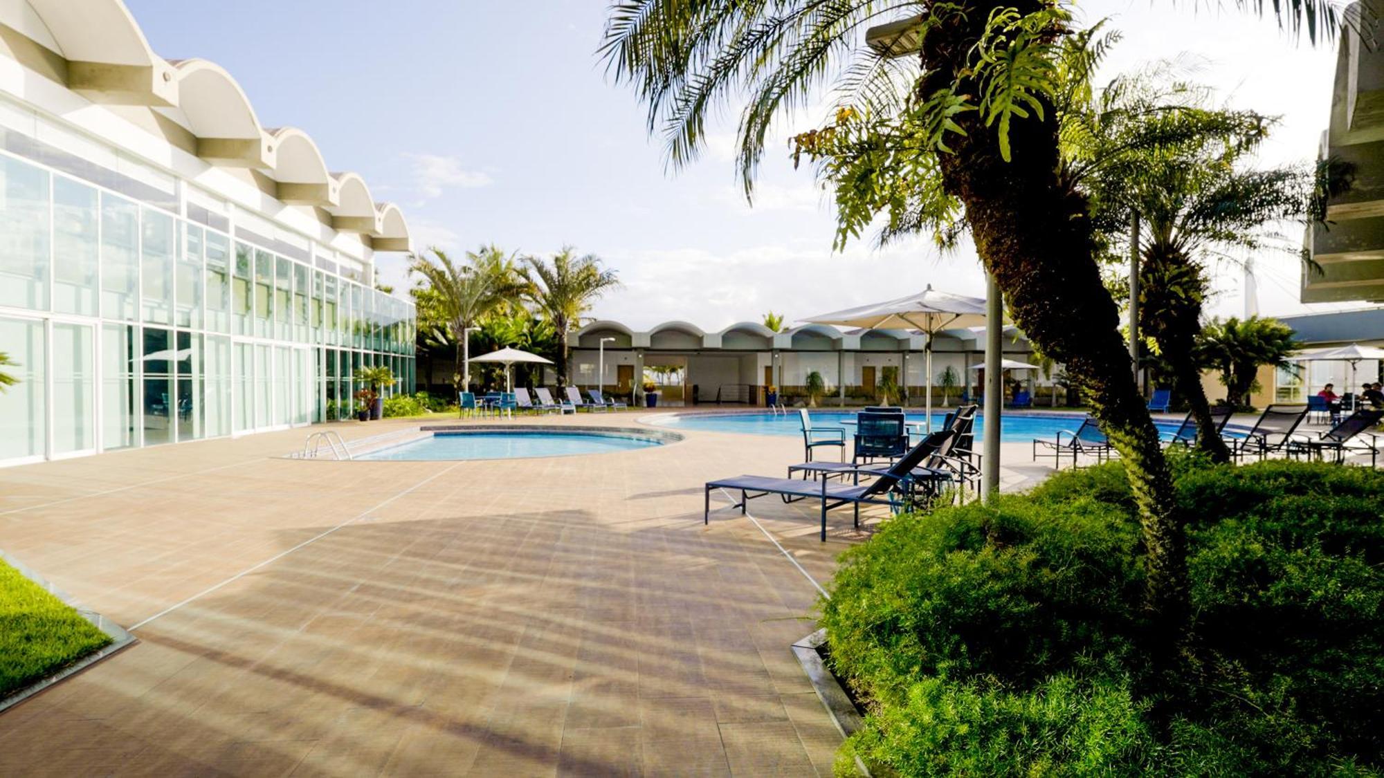 Hotel Senac Ilha Do Boi Vitória Exteriér fotografie The swimming pool at the hotel