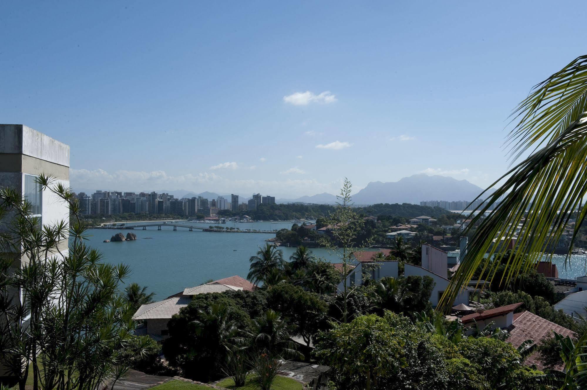 Hotel Senac Ilha Do Boi Vitória Exteriér fotografie View of the city of Florianópolis
